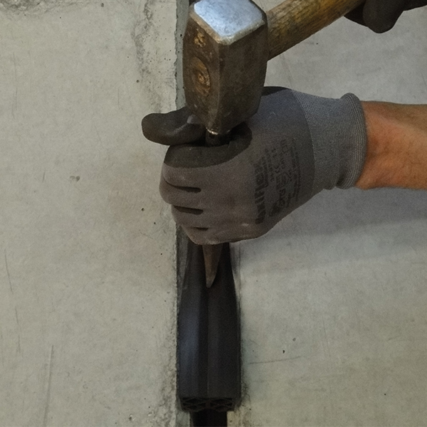 Artikelbild 4 des Artikels Einschlagkastenprofil Fuge 15 - 25mm Artikelbild 4 des Artikels Einschlagkastenprofil Fuge 15 - 25mm